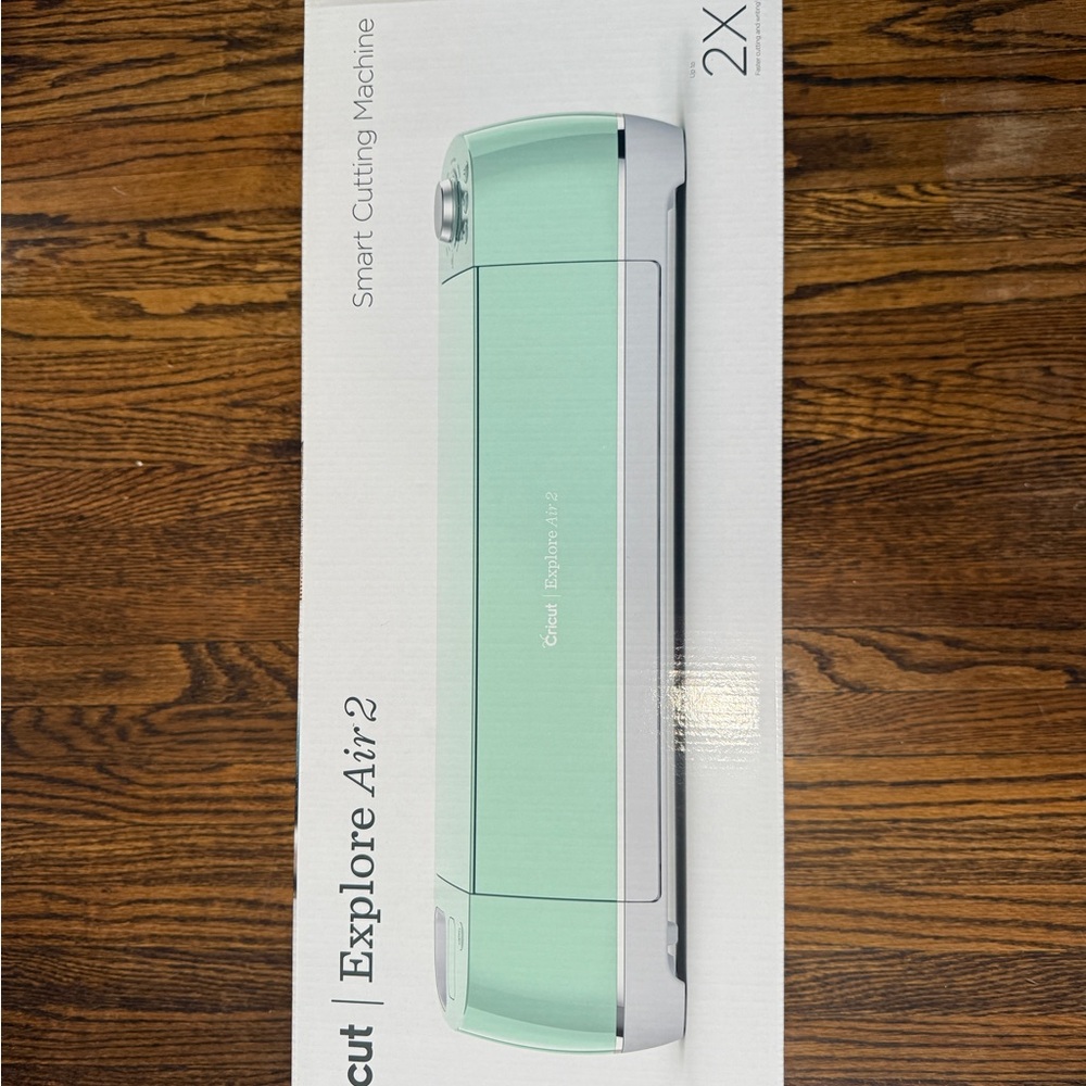 Cricut Explore Air 2 in Mint Green